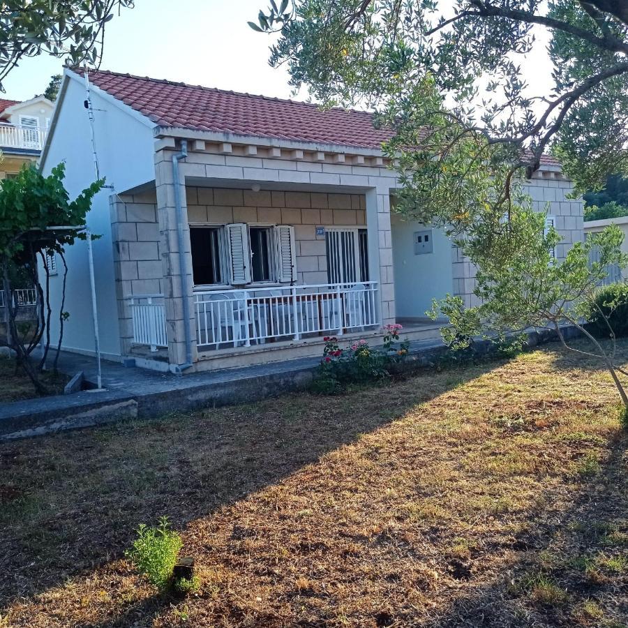 My Mediterranean Villa With Huge Garden And Own Parking 룸바르다 외부 사진